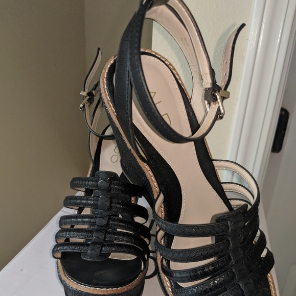 Shoes - Picture 1 of 8